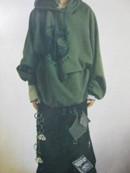 2001 'Antwerp' Curved Hem T-Shirt