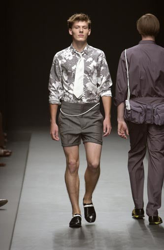 2003 Fitted Shirt in Floral-Print Polyester