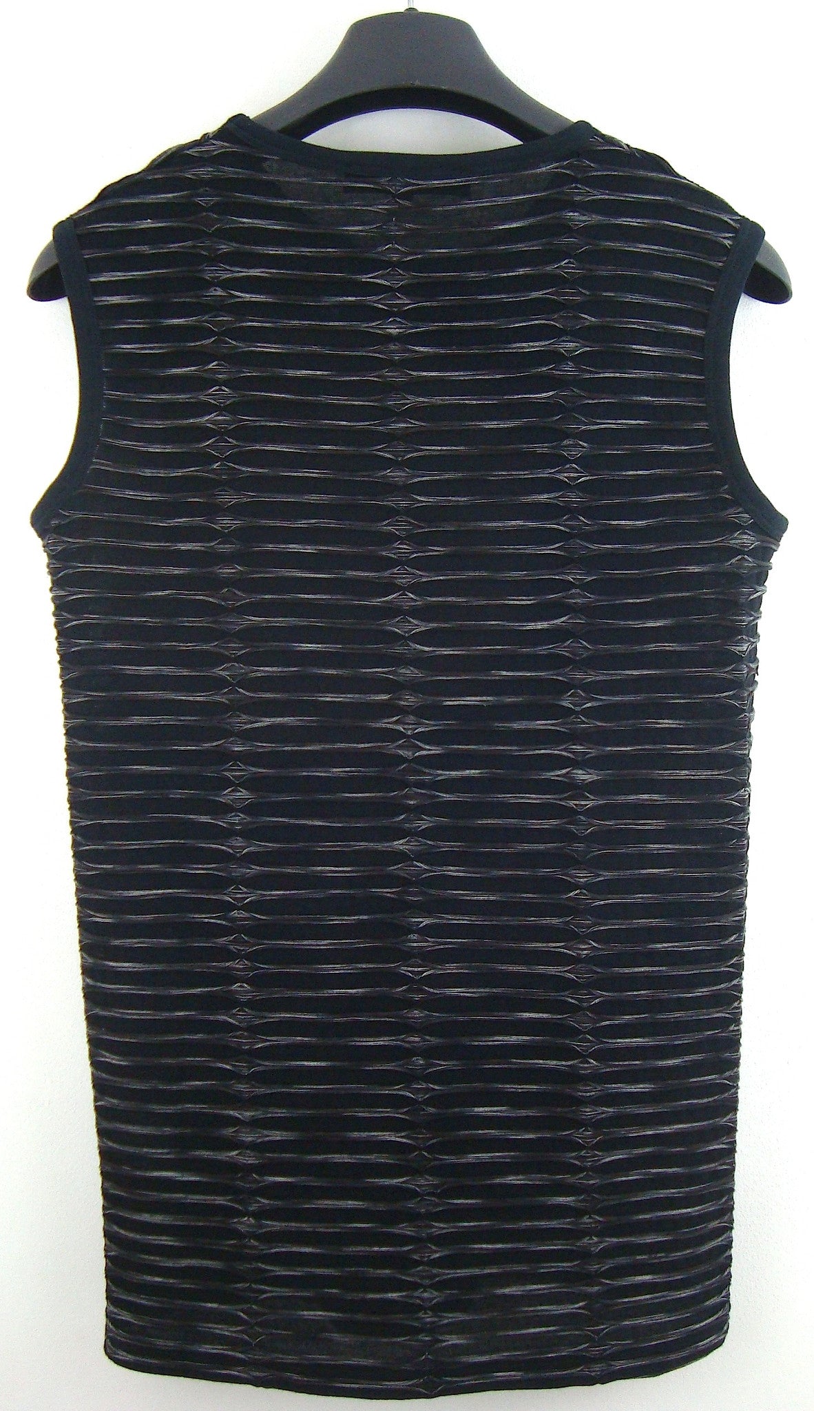 2006 Laser-Cut Overlaid Knit Sleeveless Top