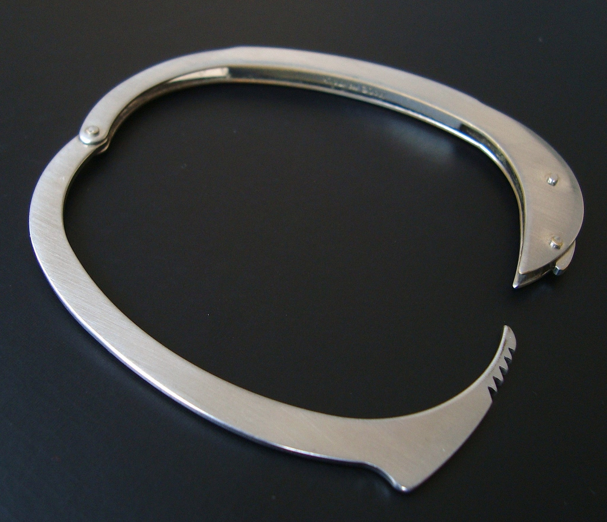 2004 Men's Handcuff Bracelet