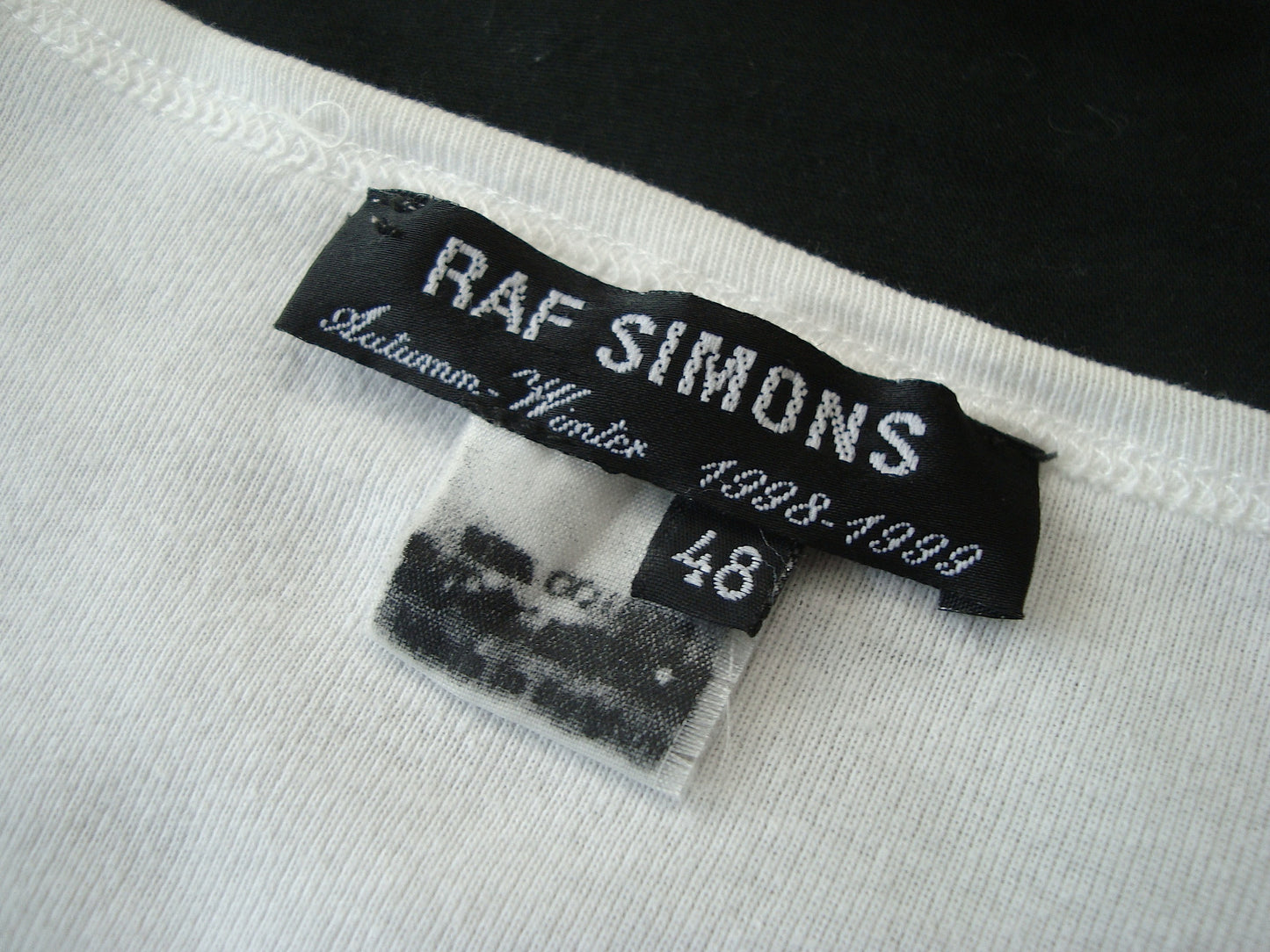 Raf Simons 1998 'HMD 414' Curved Hem T-Shirt – ENDYMA Raf Simons 1998 'HMD 414' Curved Hem T-Shirt – ENDYMA